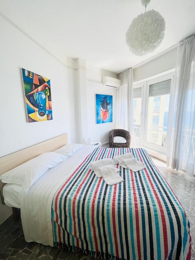 Suite Sunset 21 - Fronte Mare Sanremo Bagian luar foto